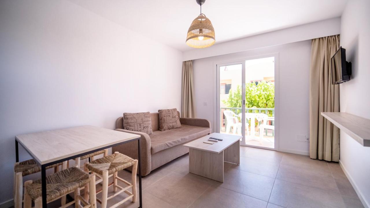 Sant Joan Apartaments - Adults Only Cala'N Blanes  Buitenkant foto